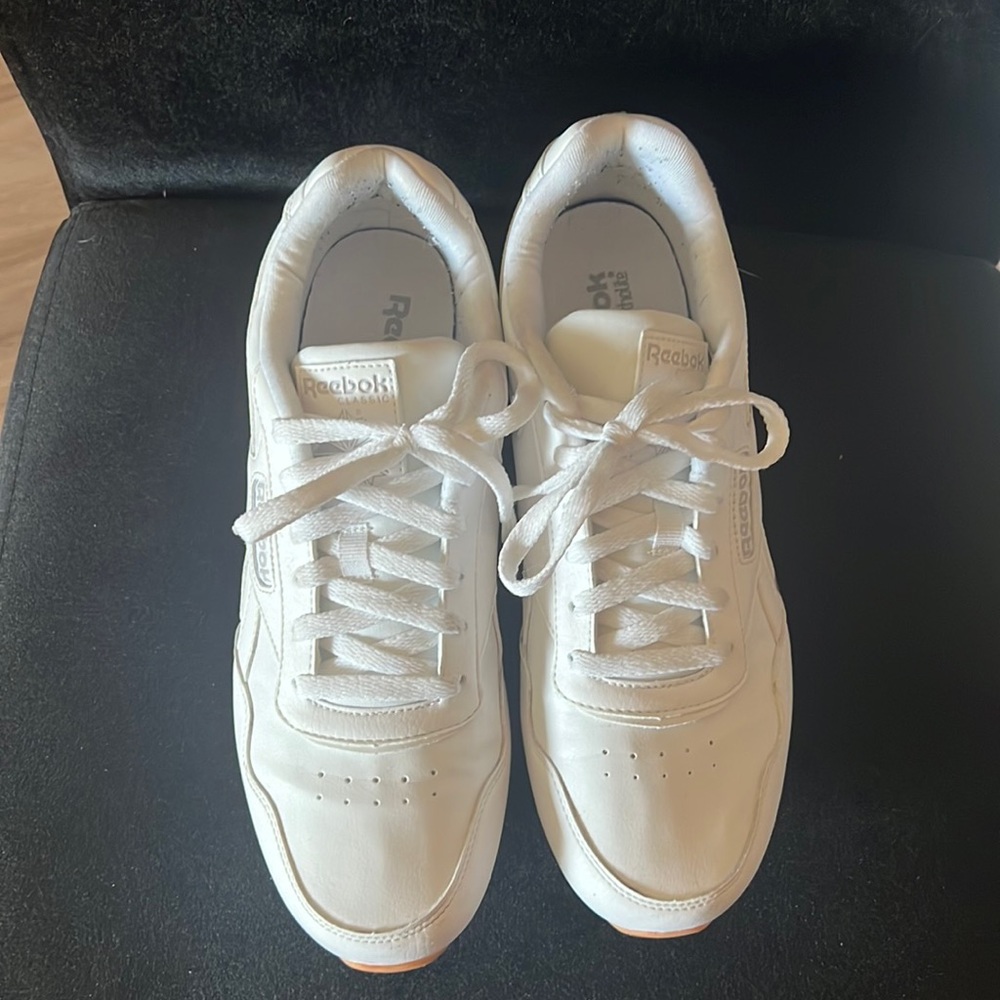 Only worn once men’s Reebok size 9